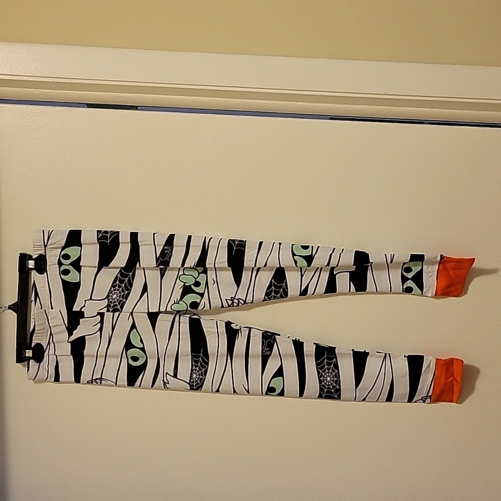 NWT: Halloween Lil' Monster Glow in the Dark Pajamas - Picture 9 of 14